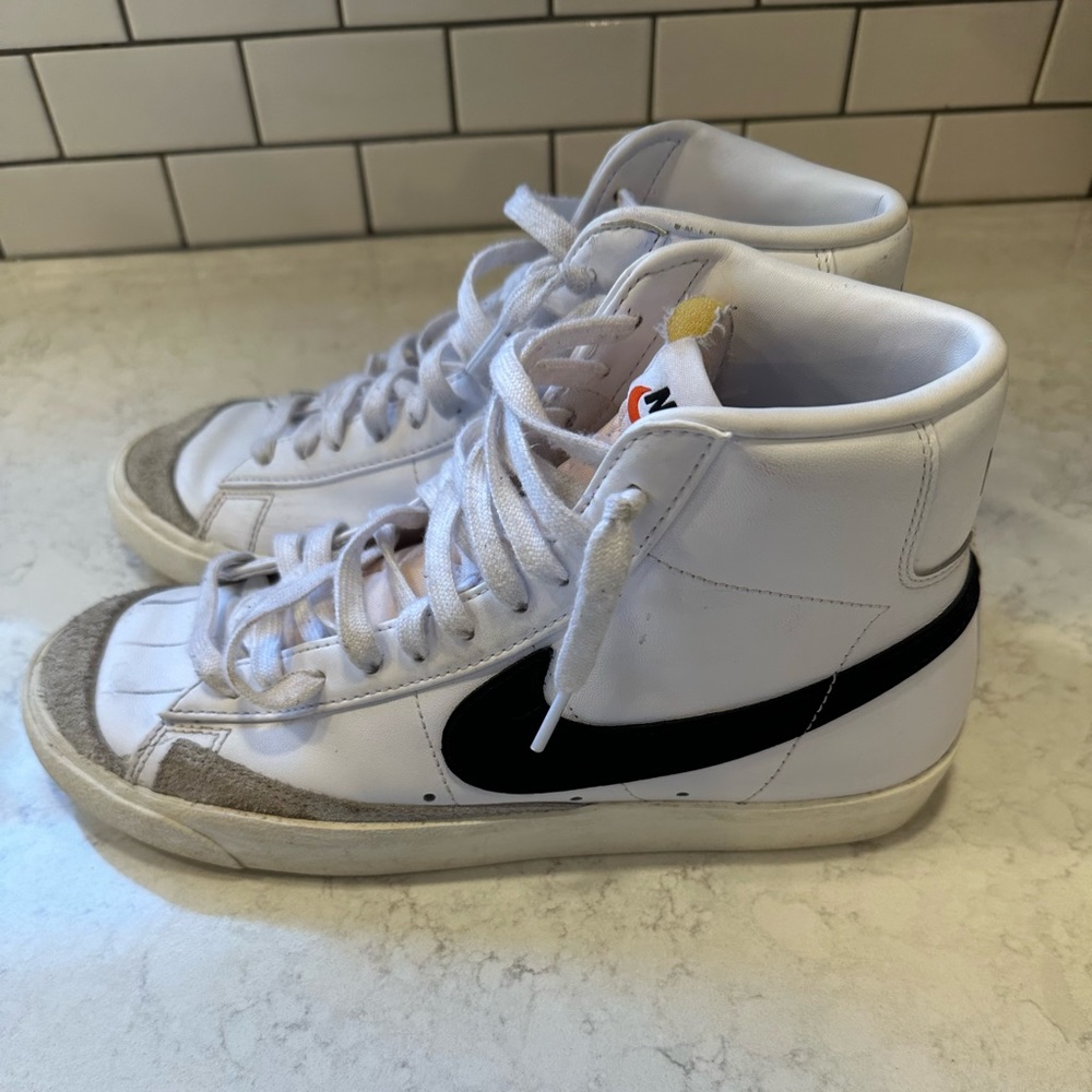 Men’s Nike Blazers 8 1/2